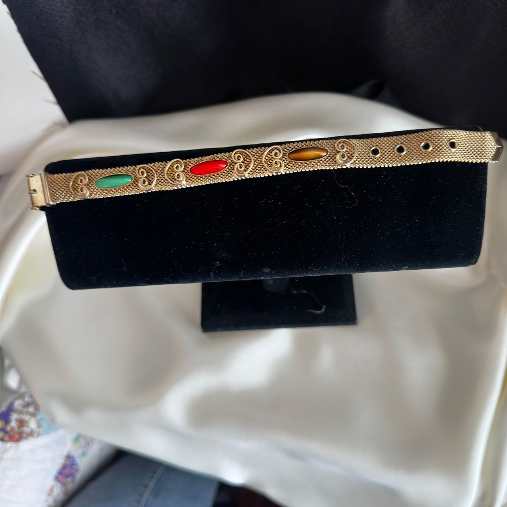 Vintage‎ Gold Tone Mesh Buckle Bracelet Green Red Amber Cabochon Scroll Detail